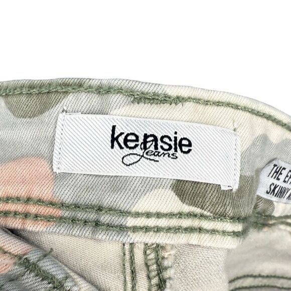 |EUC| KENSIE Effortless Skinny Ankle Pink Camo Jeans - Picture 5 of 7